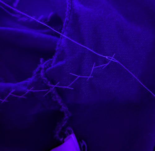 the inside threading tied together showing it overlaps in x patterns